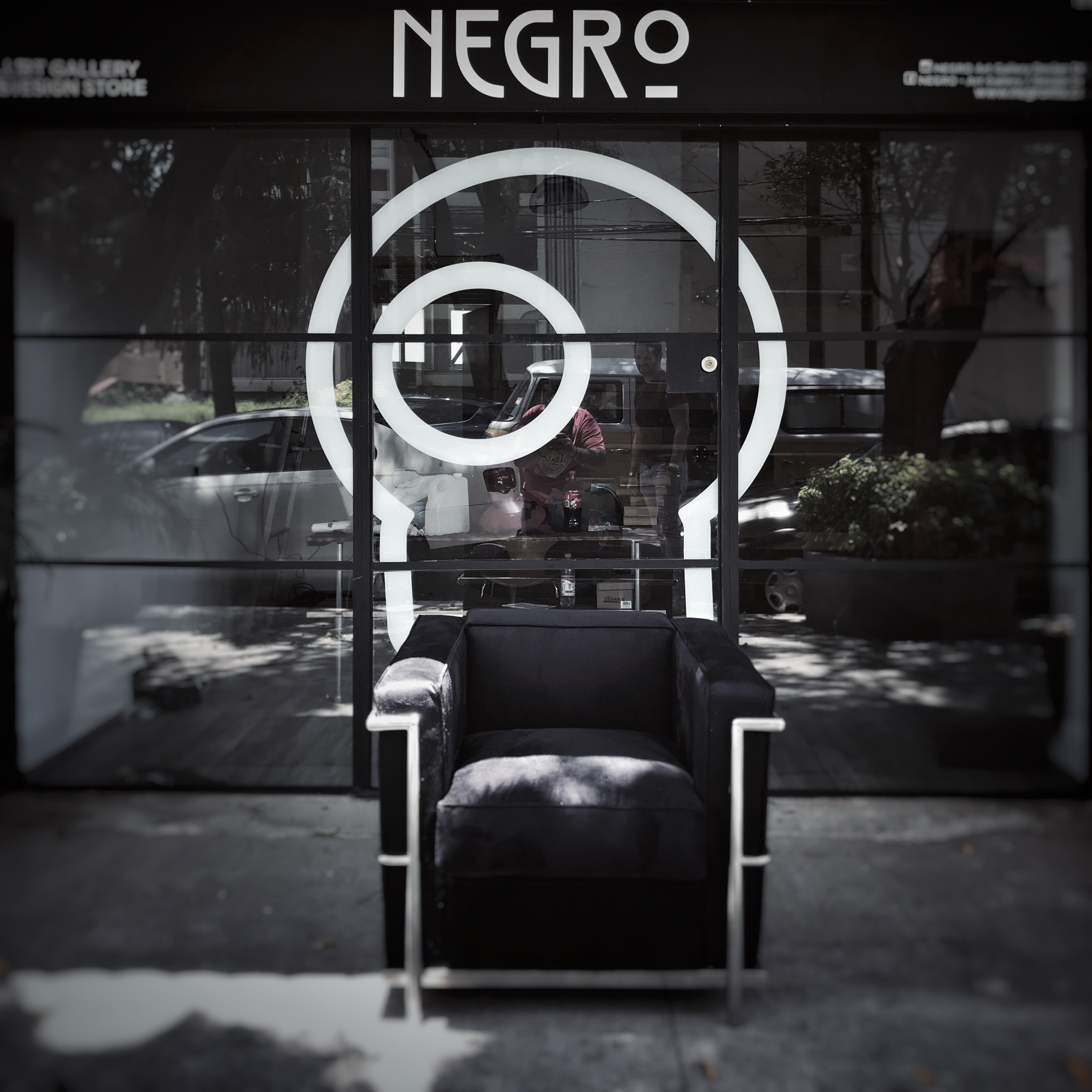 NEGRO - Art Gallery & Design Store - 04